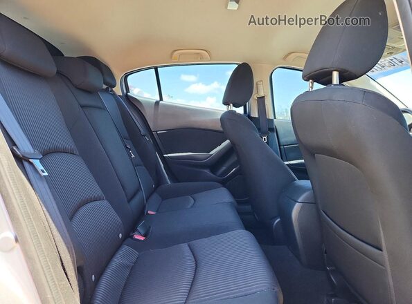 JM1BM1K7XG1341049 2016 MAZDA 3 Серебряный Вид задних сидений