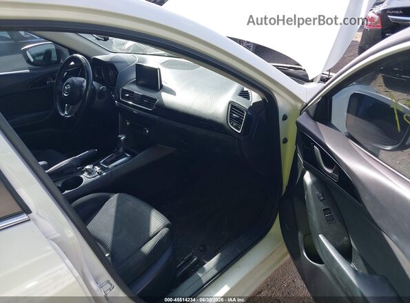 JM1BM1M78G1306152 2016 MAZDA 3 White Front interior view