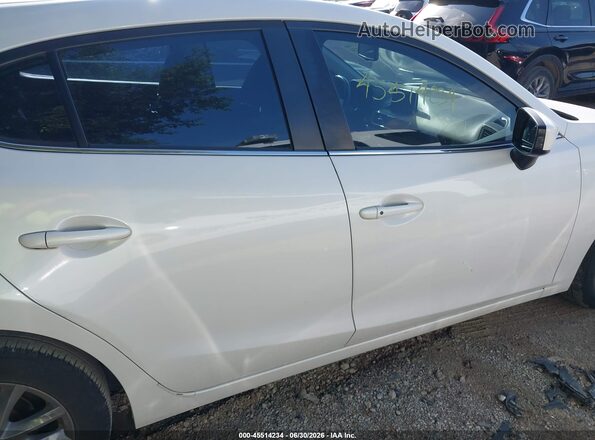JM1BM1M78G1306152 2016 MAZDA 3 White Rear interior view