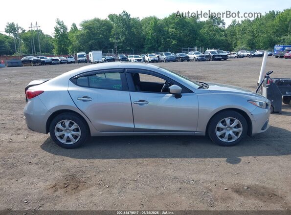 JM1BM1T71G1283363 2016 MAZDA 3 Silver Rear interior view