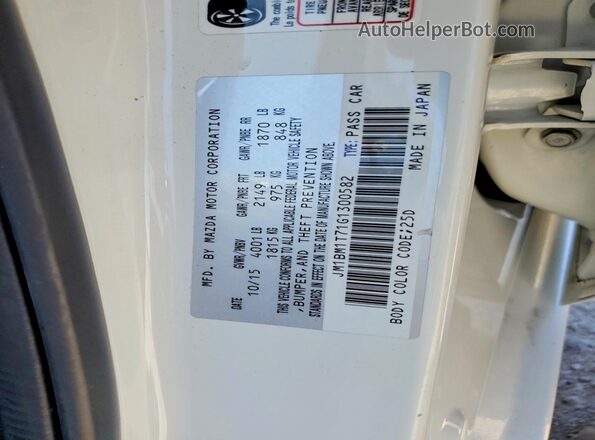 JM1BM1T71G1300582 2016 MAZDA 3 White Вид підкапотного простору