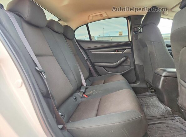 JM1BPAAL5N1507528 2022 MAZDA 3 White Вид задніх сидінь