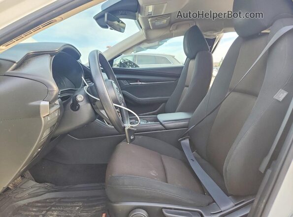 JM1BPAAL5N1507528 2022 MAZDA 3 White Вид салону спереду