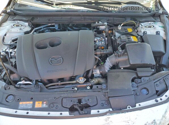 JM1BPACL0T1854520 2026 MAZDA 3 White Vista interior trasera