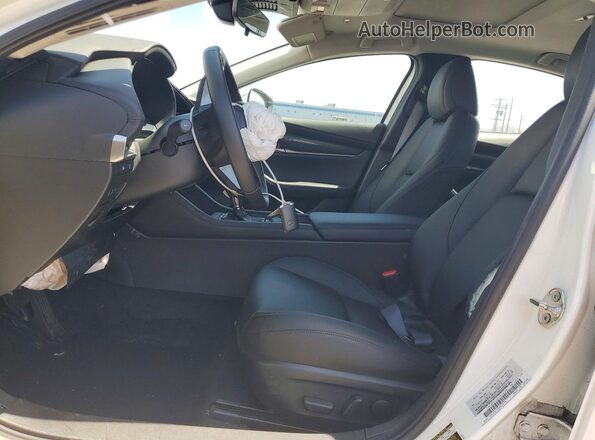 JM1BPACL0T1854520 2026 MAZDA 3 White Vista interior delantera