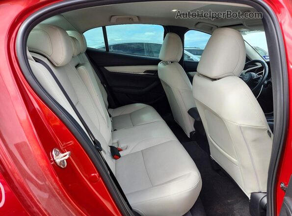 JM1BPAEM9L1166098 2020 MAZDA 3 Red Rear seats view