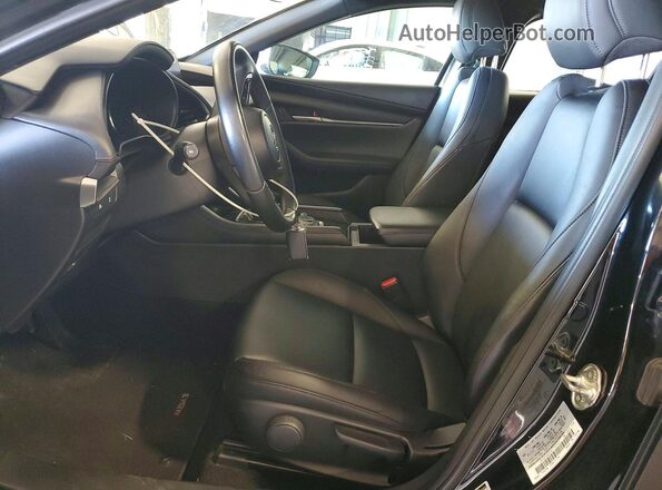 JM1BPAKM5R1712943 2024 MAZDA 3 Black Widok wnętrza z przodu