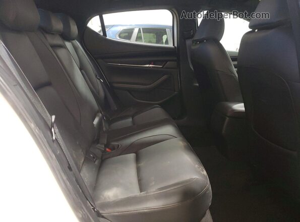 JM1BPAKMXP1614617 2023 MAZDA 3 White უკანა სავარძლების ხედი