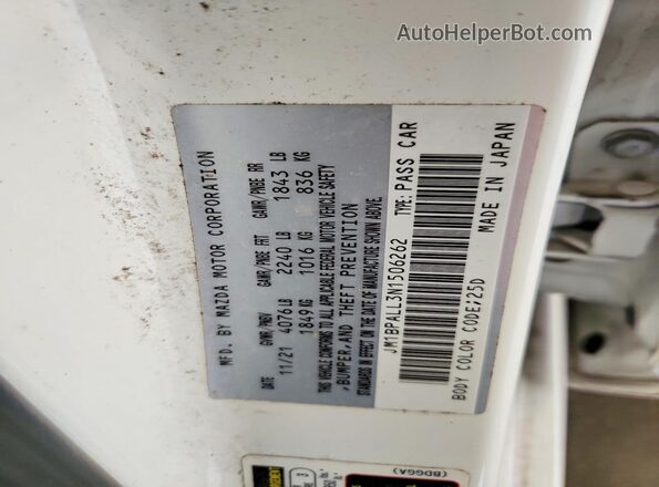 JM1BPALL3N1506262 2022 MAZDA 3 White Vista del compartimento del motor
