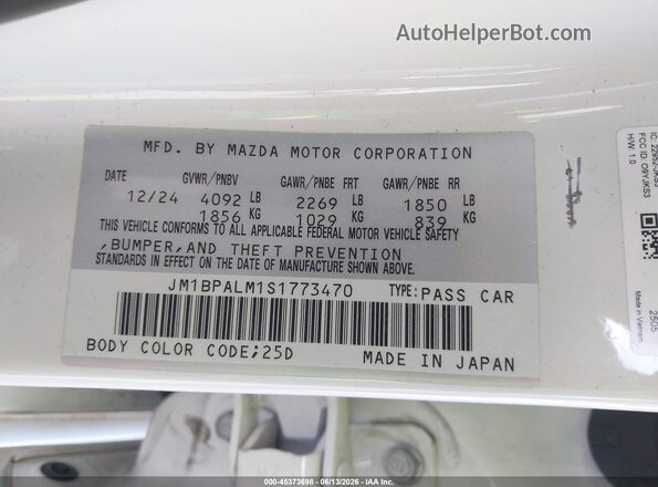 JM1BPALM1S1773470 2025 MAZDA 3 White Vista del compartimento del motor
