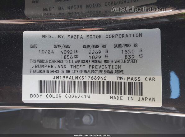 JM1BPALMXS1768946 2025 MAZDA 3 Black Vista del compartimento del motor