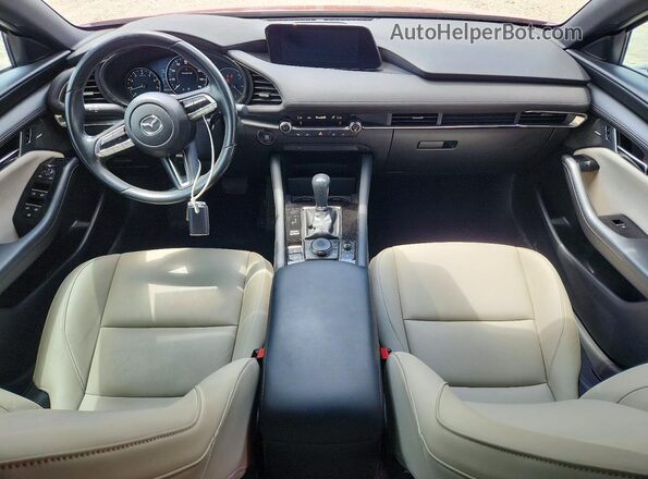 JM1BPAMM3K1114921 2019 MAZDA 3 Red Առջևի վահանակի տեսք