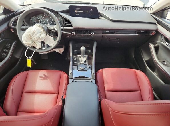 JM1BPBCL6T1874986 2026 MAZDA 3 Серый Вид панели приборов