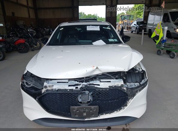 JM1BPBJY2M1322918 2021 MAZDA 3 Белый Вид задней части салона