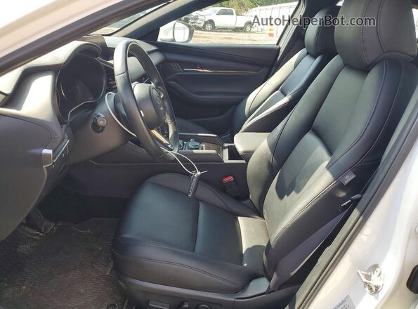 JM1BPBLL1M1315704 2021 MAZDA 3 White Вид салону спереду