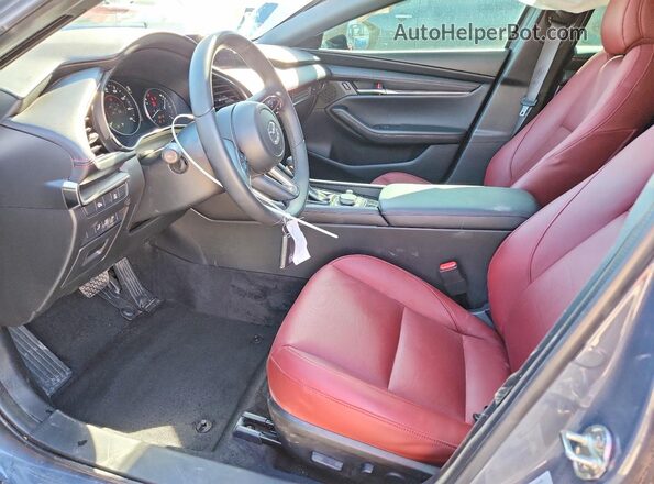 JM1BPBLL5T1860741 2026 MAZDA 3 Gray Widok wnętrza z przodu