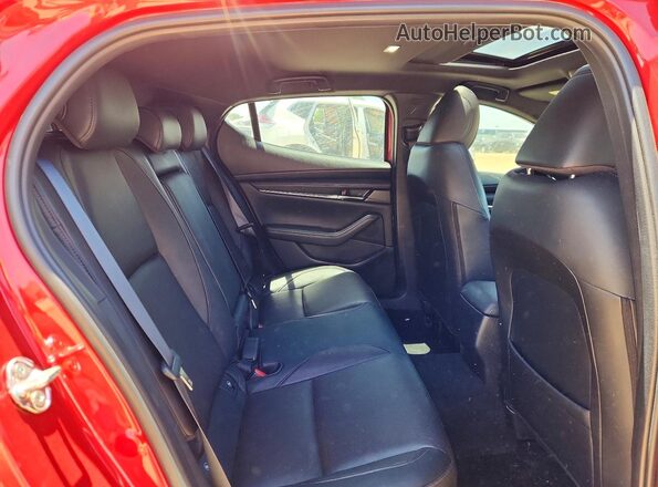 JM1BPBMM2P1600097 2023 MAZDA 3 Red Հետևի նստատեղերի տեսք