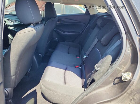 JM1DKDB71L1471375 2020 MAZDA CX-3 Gray Rear seats view