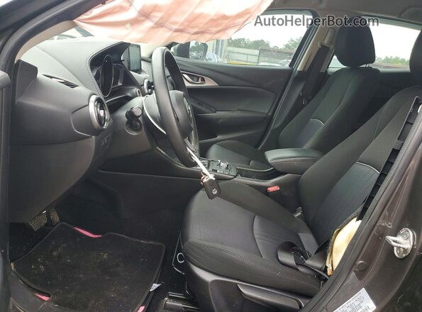 JM1DKDB72M1508628 2021 MAZDA CX-3 Gray Front interior view