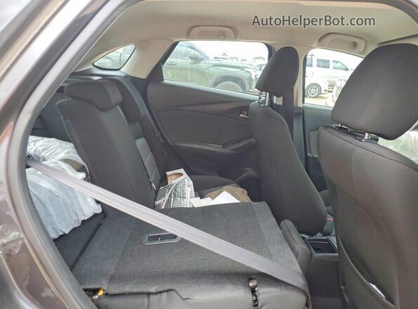JM1DKDB74H0170743 2017 MAZDA CX-3 Серый Вид задних сидений