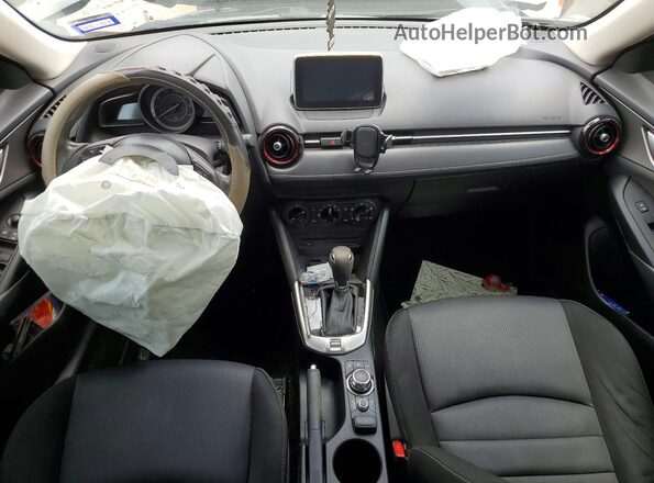 JM1DKDB74H0170743 2017 MAZDA CX-3 Серый Вид панели приборов