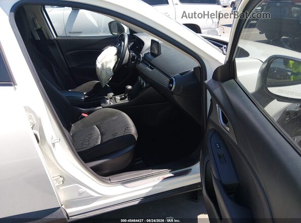 JM1DKDB78L1472779 2020 MAZDA CX-3 White წინა სალონის ხედი