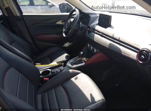 JM1DKDC70J0300196 2018 MAZDA CX-3 Black წინა სალონის ხედი