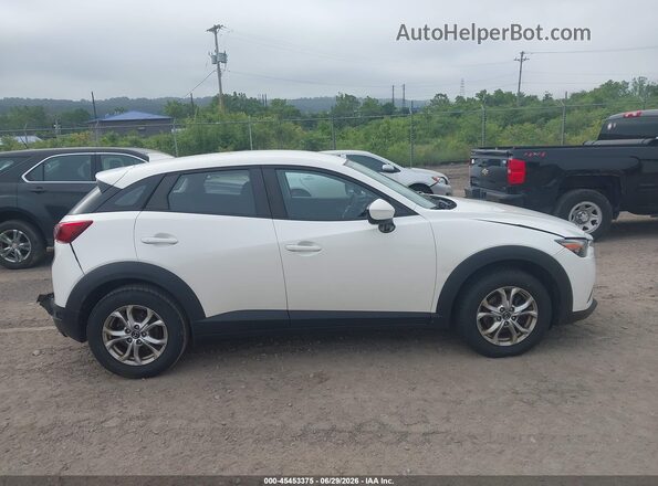 JM1DKFB78J0300721 2018 MAZDA CX-3 Белый Вид задней части салона