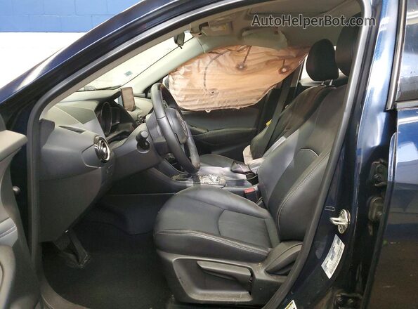 JM1DKFC71K0408064 2019 MAZDA CX-3 Синий Вид салона спереди
