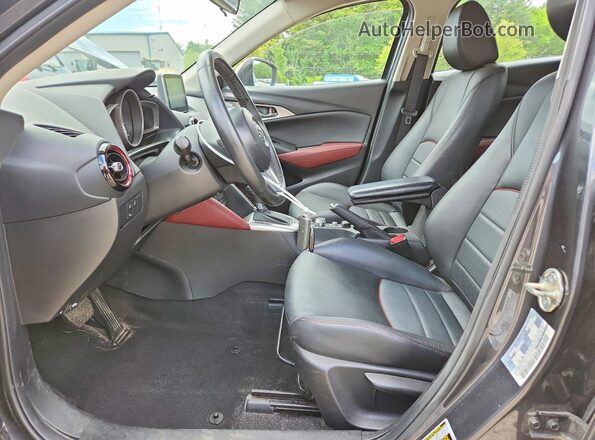 JM1DKFC75H0178344 2017 MAZDA CX-3 Gray წინა სალონის ხედი