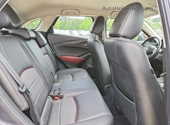 JM1DKFC75H0178344 2017 MAZDA CX-3 Gray უკანა სავარძლების ხედი