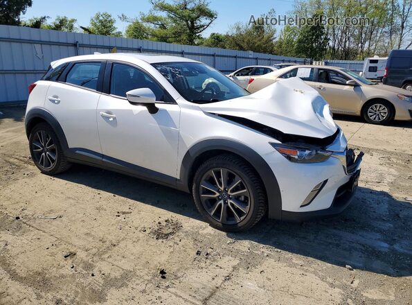 JM1DKFC75J0318186 2018 MAZDA CX-3 Белый Передняя правая четверть