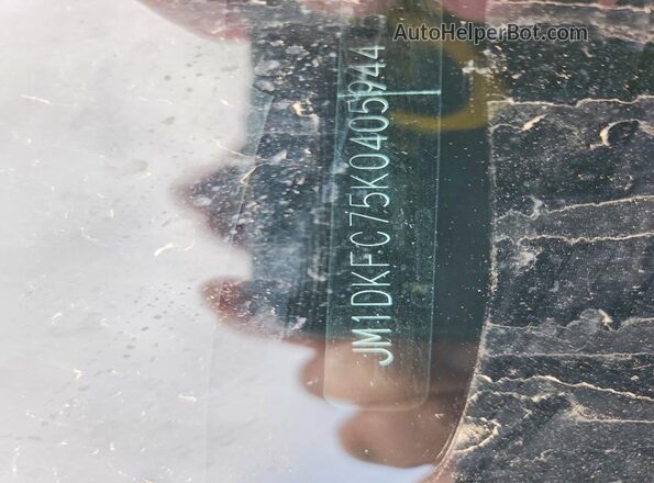 JM1DKFC75K0405944 2019 MAZDA CX-3 Gray VIN sticker view