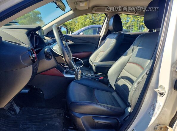 JM1DKFC7XG0135732 2016 MAZDA CX-3 White 