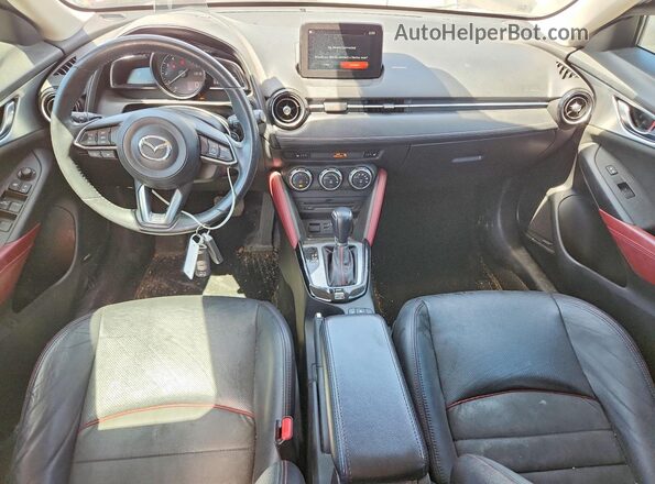 JM1DKFD71J0301013 2018 MAZDA CX-3 Gray 