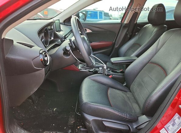 JM1DKFD74H0175742 2017 MAZDA CX-3 Красный Вид салона спереди