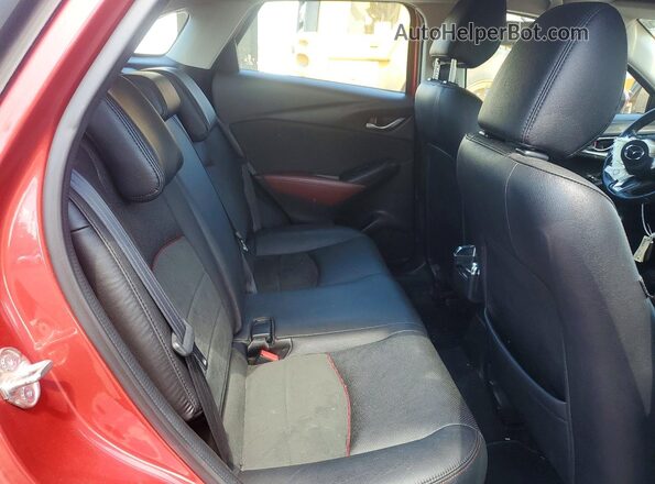 JM1DKFD76J0330412 2018 MAZDA CX-3 Красный Вид задних сидений