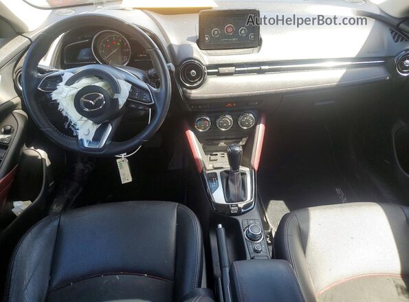 JM1DKFD76J0330412 2018 MAZDA CX-3 Красный Вид панели приборов