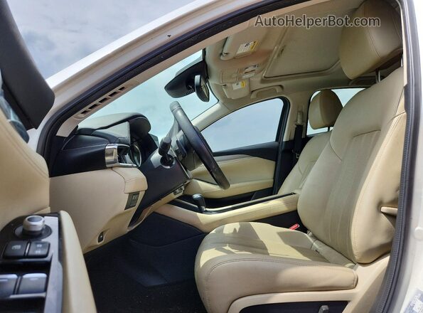 JM1GL1TY7J1301101 2018 MAZDA 6 White Vista interior delantera