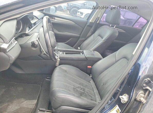JM1GL1TY8J1300815 2018 MAZDA 6 Black Front interior view
