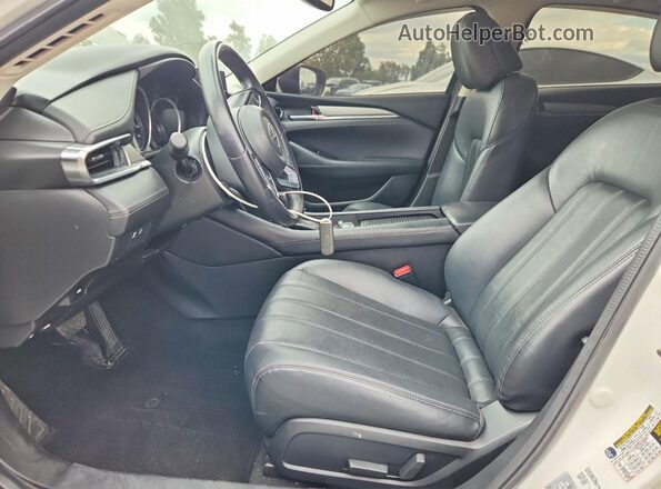 JM1GL1TY9K1506646 2019 MAZDA 6 White Front interior view