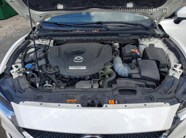 JM1GL1TY9M1615210 2021 MAZDA 6 White Rear interior view