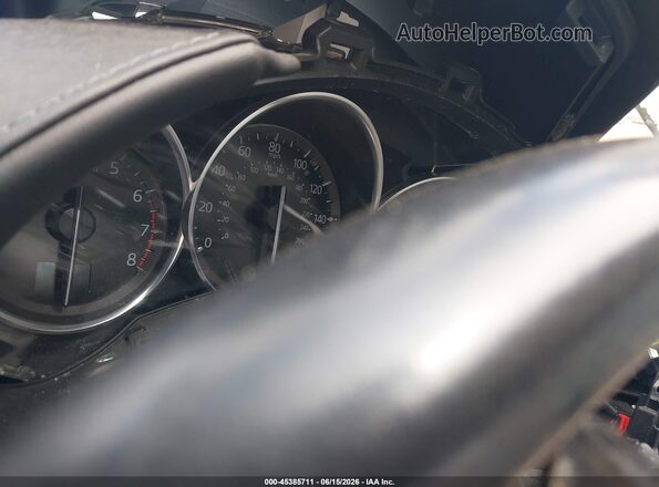 JM1GL1UM7J1314815 2018 MAZDA 6 White Vista de los asientos traseros