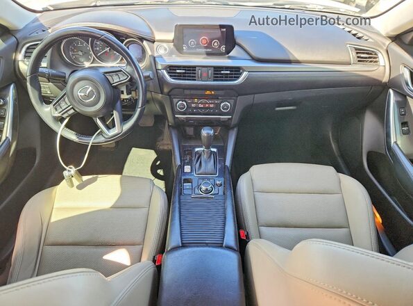 JM1GL1V54H1101869 2017 MAZDA 6 White Dashboard view