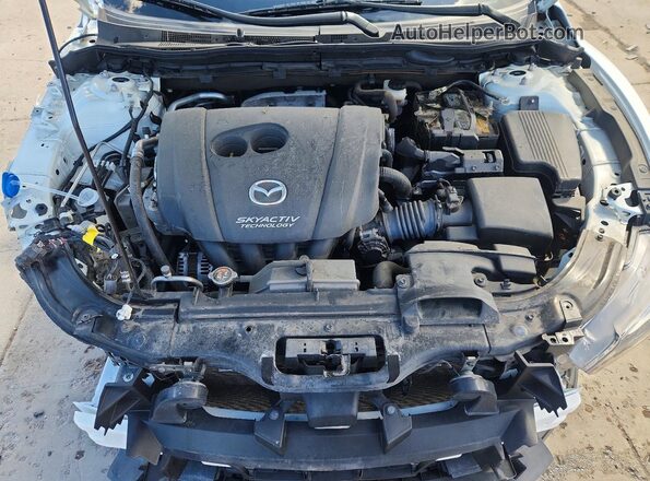 JM1GL1V54H1101869 2017 MAZDA 6 White Rear interior view