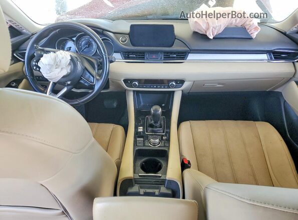 JM1GL1VM0J1324858 2018 MAZDA 6 Red Dashboard view