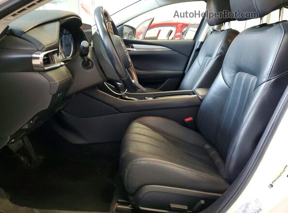 JM1GL1VM3J1323414 2018 MAZDA 6 White Vista interior delantera
