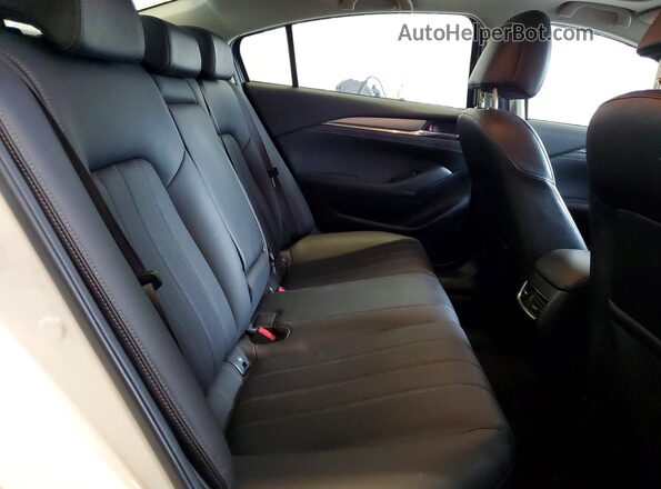 JM1GL1VM3J1323414 2018 MAZDA 6 White Vista de los asientos traseros