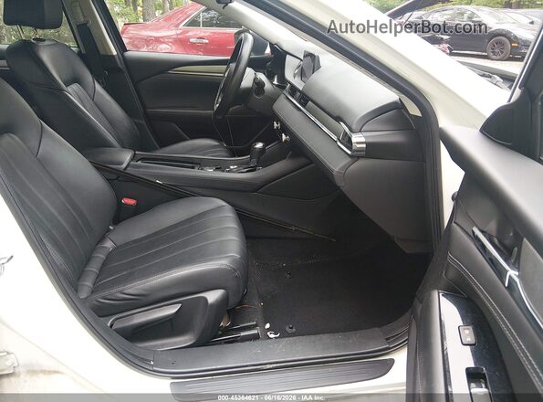 JM1GL1VM5J1328047 2018 MAZDA 6 Белый Вид салона спереди