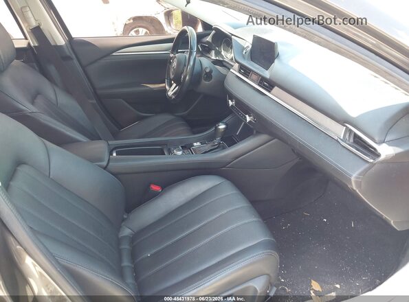 JM1GL1VM8J1313381 2018 MAZDA 6 Gray Front interior view